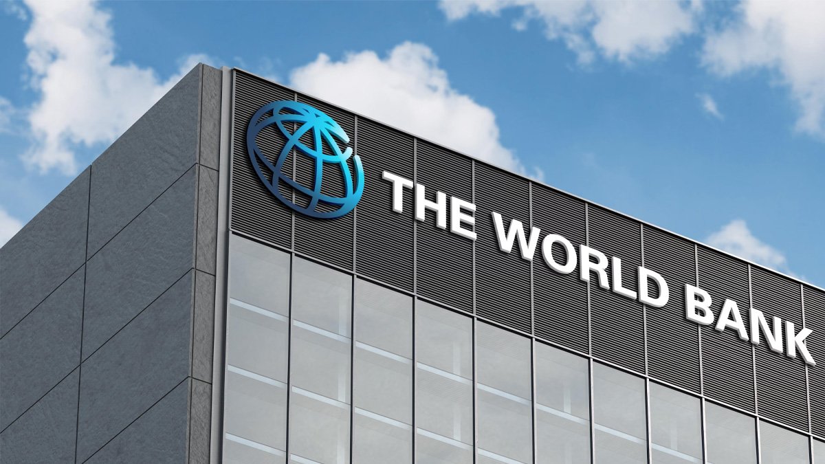 চলতি অর্থবছর শেষে বাংলাদেশের প্রবৃদ্ধি হবে ৩ দশমিক ৩ শতাংশ: বিশ্বব্যাংক