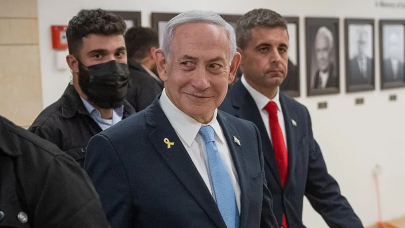 অল্পের জন্য ক্ষমতাচ্যুত হওয়া থেকে বাঁচলেন নেতানিয়াহু