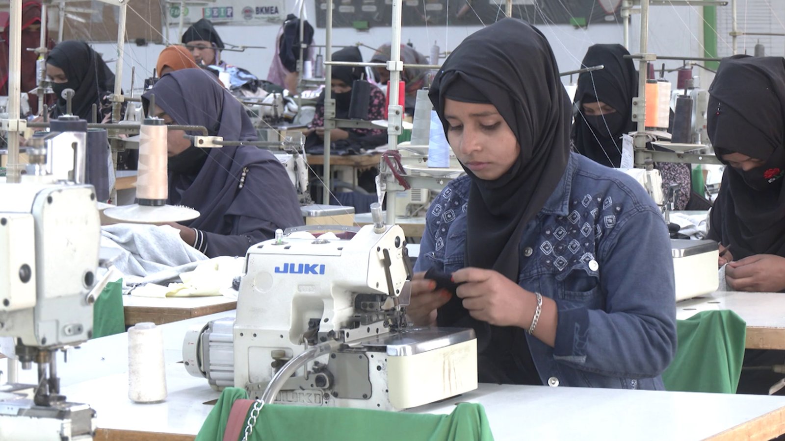 টানা ছুটি শেষে আশুলিয়া শিল্পাঞ্চলে উৎপাদন রোববার