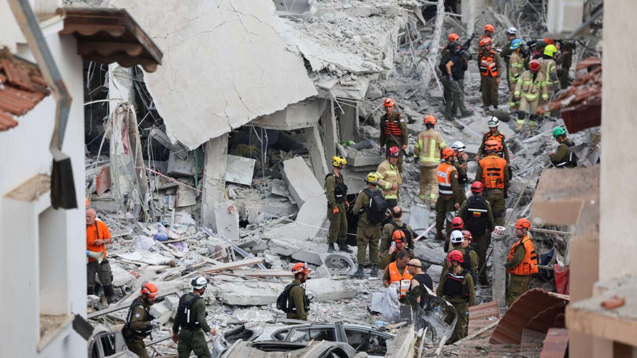 ইসরাইলে ইরানের হামলায় নিহত ১০, আহত দুই শতাধিক