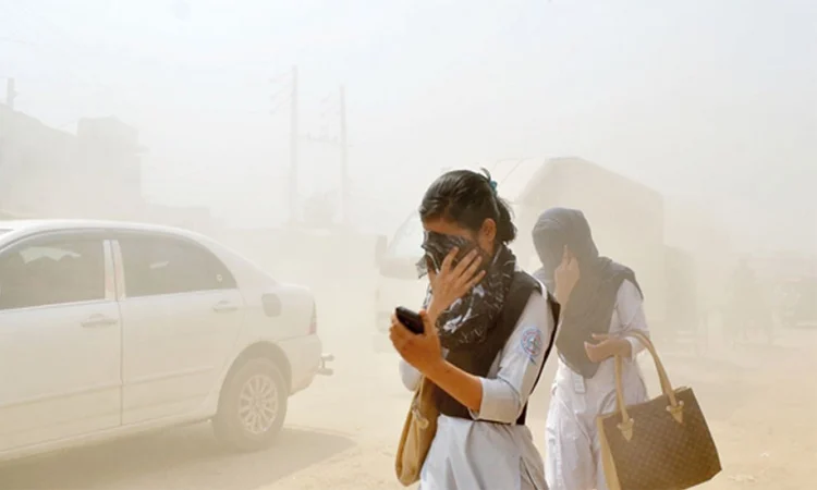 ভয়াবহ বায়ু দূষণের শিকার নারী ও শিশুরা
