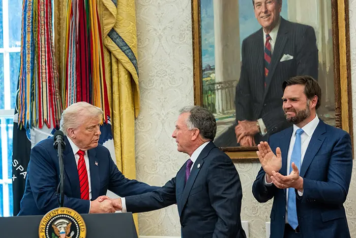 ইরানের সঙ্গে আলোচনায় ভ্যান্স বা উইটকফকে পাঠাতে পারেন ট্রাম্প