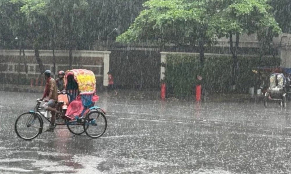 দুটি ছাড়া সব বিভাগে ভারি বর্ষণের আভাস দিল আবহাওয়া অফিস