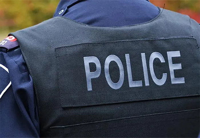 পল্টনে মাদক কারবারিদের গুলিতে দুই ডিবি পুলিশ সদস্য আহত