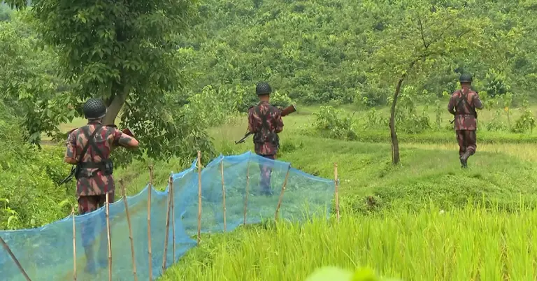 সীমান্তে চলছে ‘পুশ ইন’, বিজিবিকে প্রয়োজনে ‘পুশ ব্যাক’ করার পরামর্শ বিশ্লেষকদের