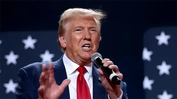 ইরানে ‘শাসনের পরিবর্তন’ চান না ট্রাম্প, বিশৃঙ্খলার ঝুঁকির কথা উল্লেখ