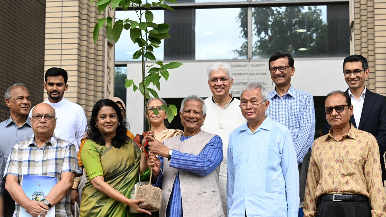 জীববৈচিত্র্য রক্ষায় তরুণদের এগিয়ে আসতে হবে: ড. ইউনূস