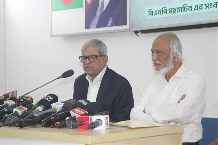 টেলিকম খাতে নতুন নীতিমালা একতরফাভাবে প্রণয়ন সমীচীন হবে না: ফখরুল