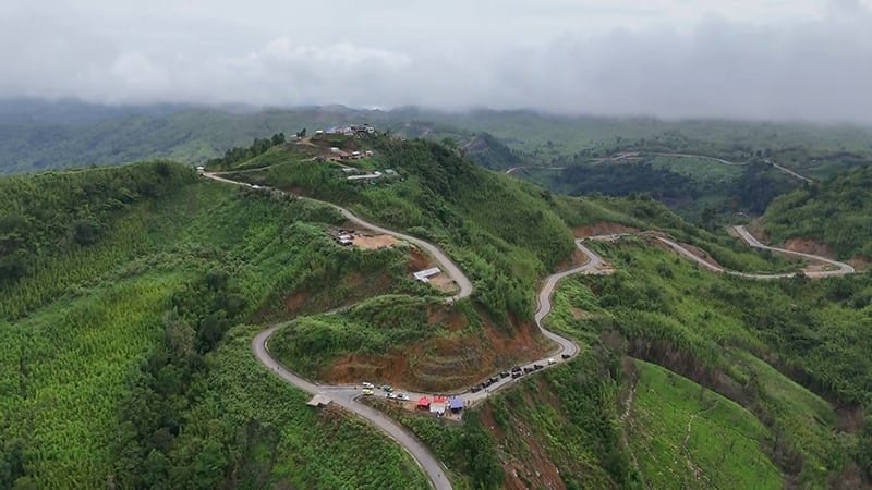দুর্গম পাহাড়ে বহুমুখী সম্ভাবনার দুয়ার খুলে দিয়েছে ‘সীমান্ত সড়ক’