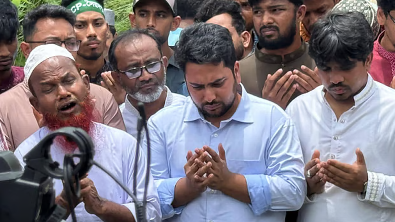 জুলাই সনদ বাস্তবায়ন ছাড়া এনসিপি নির্বাচনে যাবে না : নাহিদ