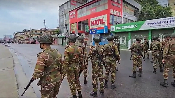 গোপালগঞ্জে কারফিউ’র মেয়াদ বাড়ল