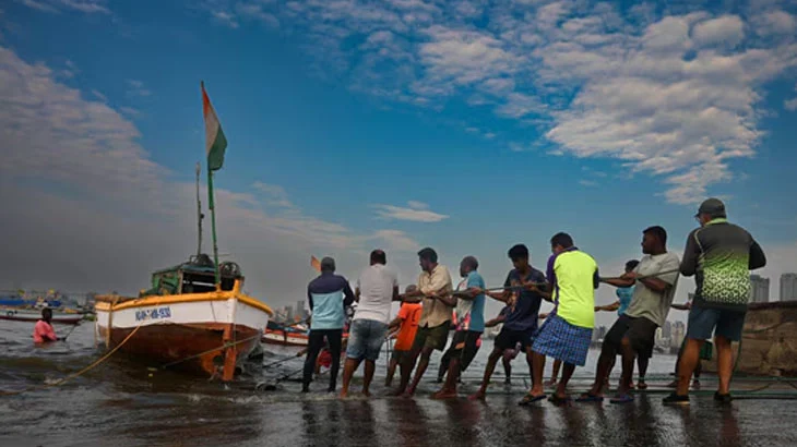 বাংলাদেশে আটক ৩৪ জেলের জন্য কনস্যুলার অ্যাক্সেস চেয়েছে ভারত
